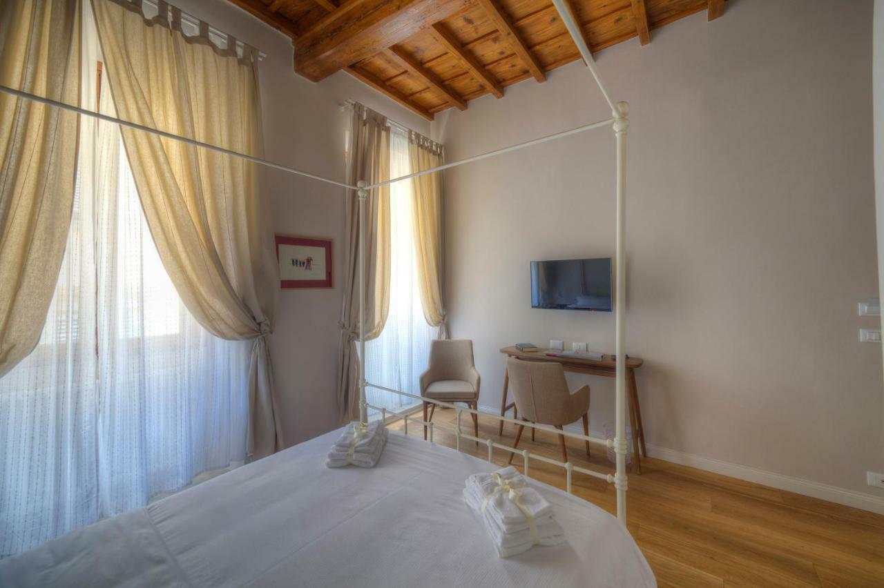 Assaporarte Bed & Breakfast Florenţa Exterior foto