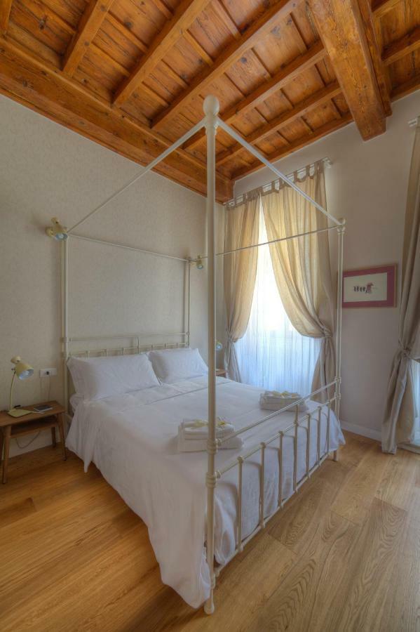Assaporarte Bed & Breakfast Florenţa Exterior foto